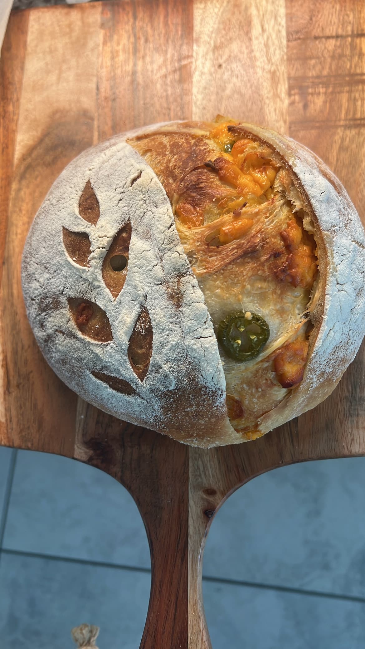 Jalapeños Cheddar Sourdough